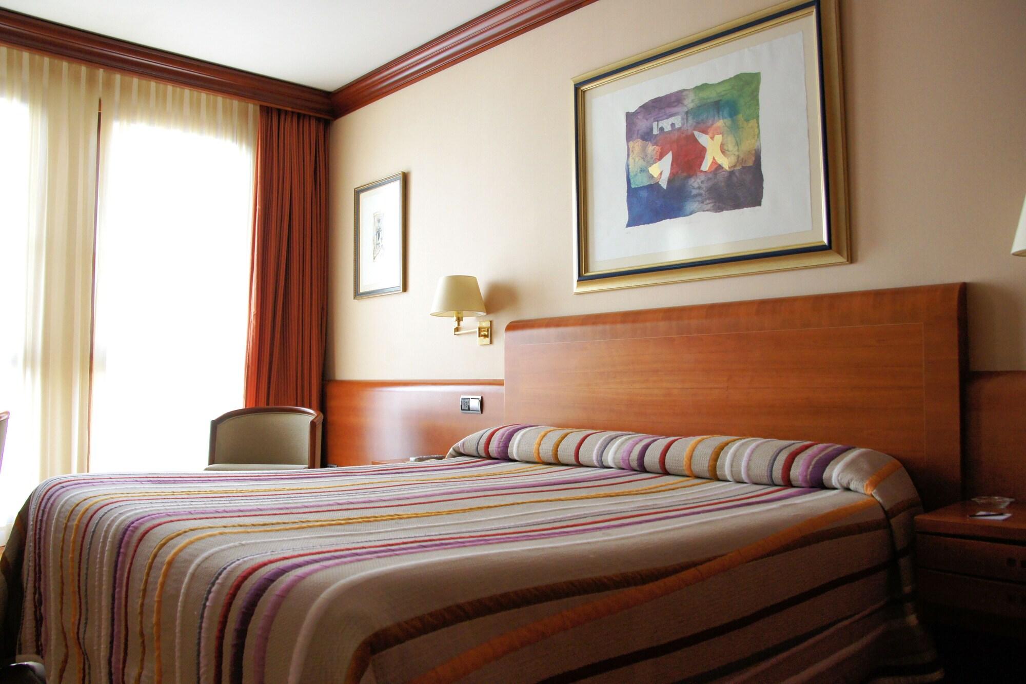 Hotel Amadeus Valladolid Exterior photo